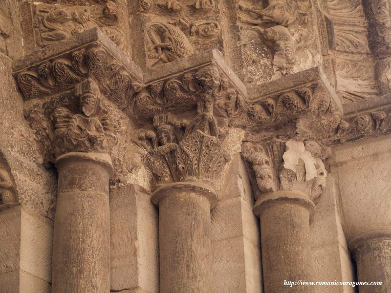 CAPITELES DEL LADO DERECHO